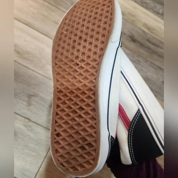 Vans Men's Black, White, and Red Sneakers Size 11.5 - Picture 8 of 9